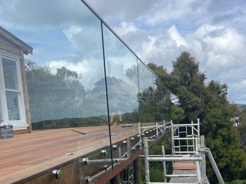 Deck Balustrade Auckland - Glass Balcony Balustrade North Shore